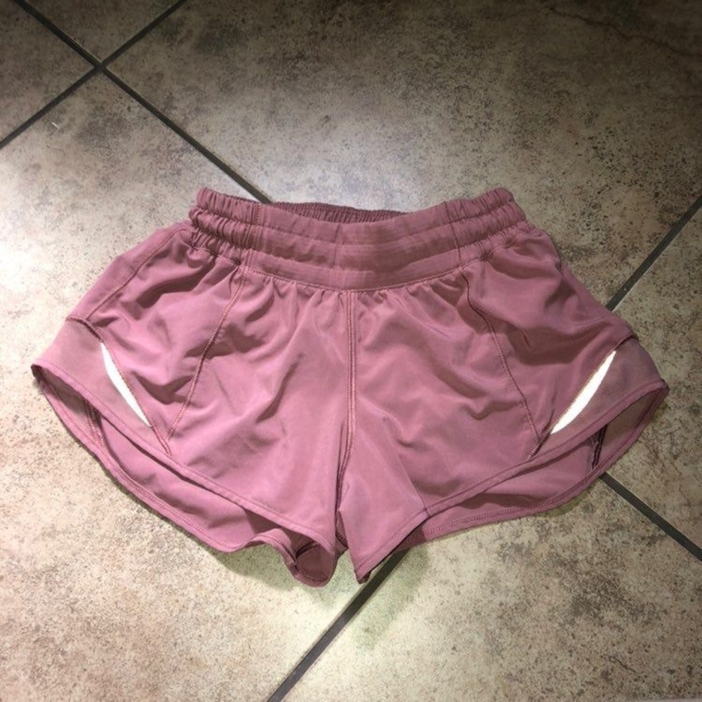 Lululemon Hotty Hot Shorts pink size 8